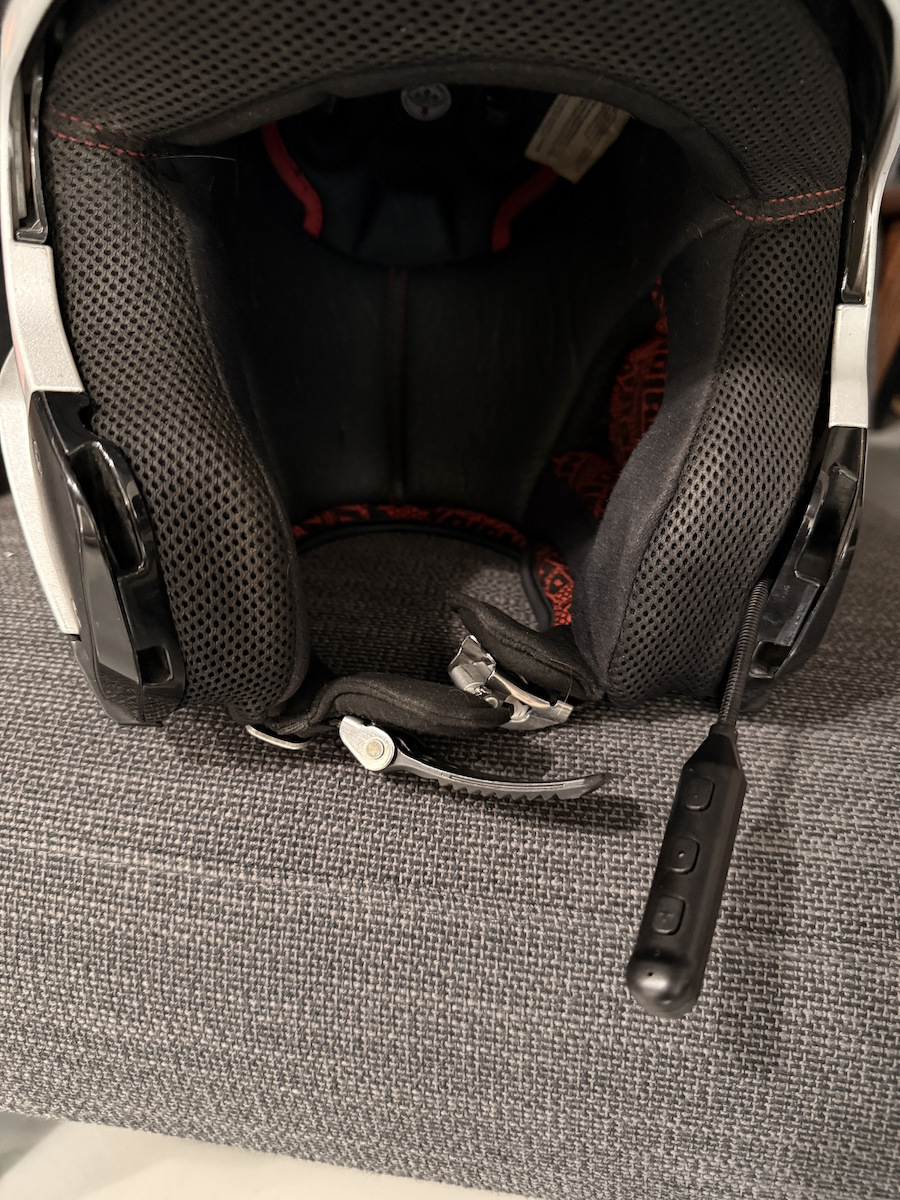 Rebel RBL1 with Bluetooth
