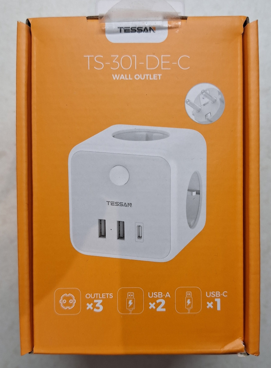 Tessan PowerCube 3 Позиции с 2 USB-A, 1 USB-C и Превключвател Сив