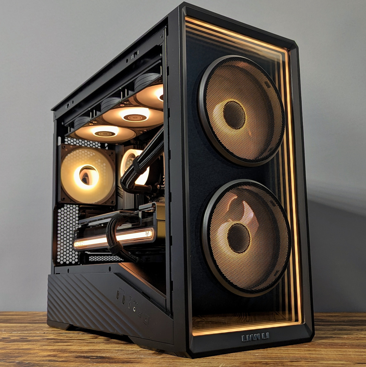 Lian Li Vector V150 Gaming Mini-Turm Computergehäuse mit Seitenfenster Schwarz