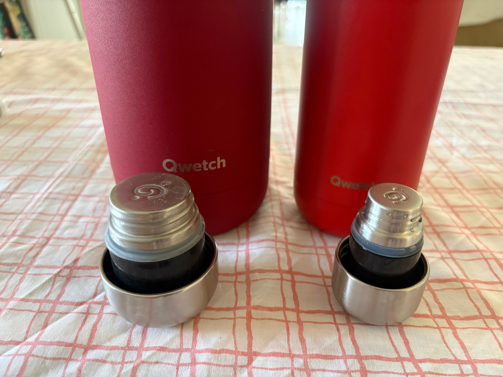 Qwetch Stainless Steel Thermos Bottle BPA Free 750ml Red