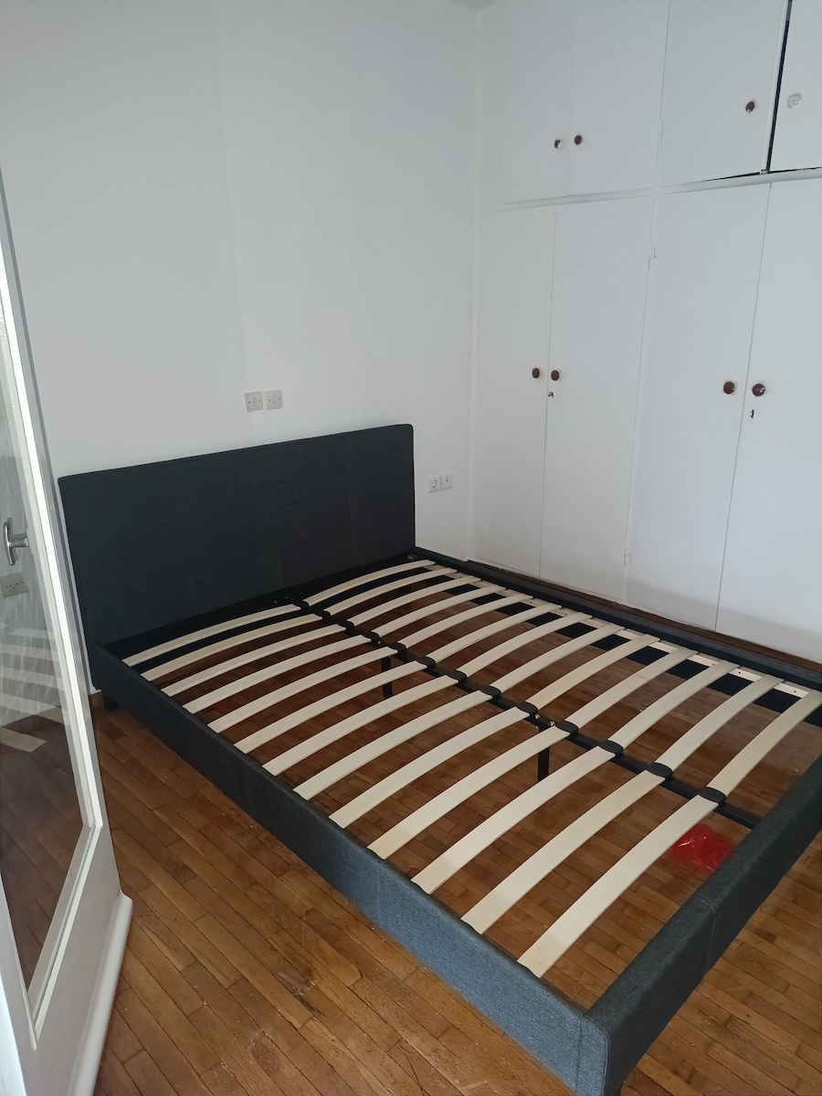 Flat Κρεβάτι Διπλό Επενδυμένο με Ύφασμα Ανθρακί με Τάβλες για Στρώμα 150x200cm