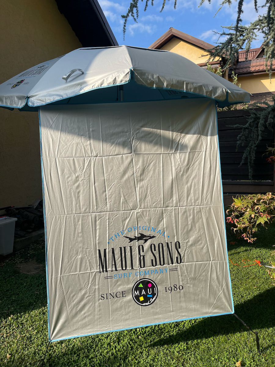 Maui & Sons Folding Aluminum Beach Umbrella Diameter 2.2m with Sunshade UV Protection and Air Vent Royal Blue