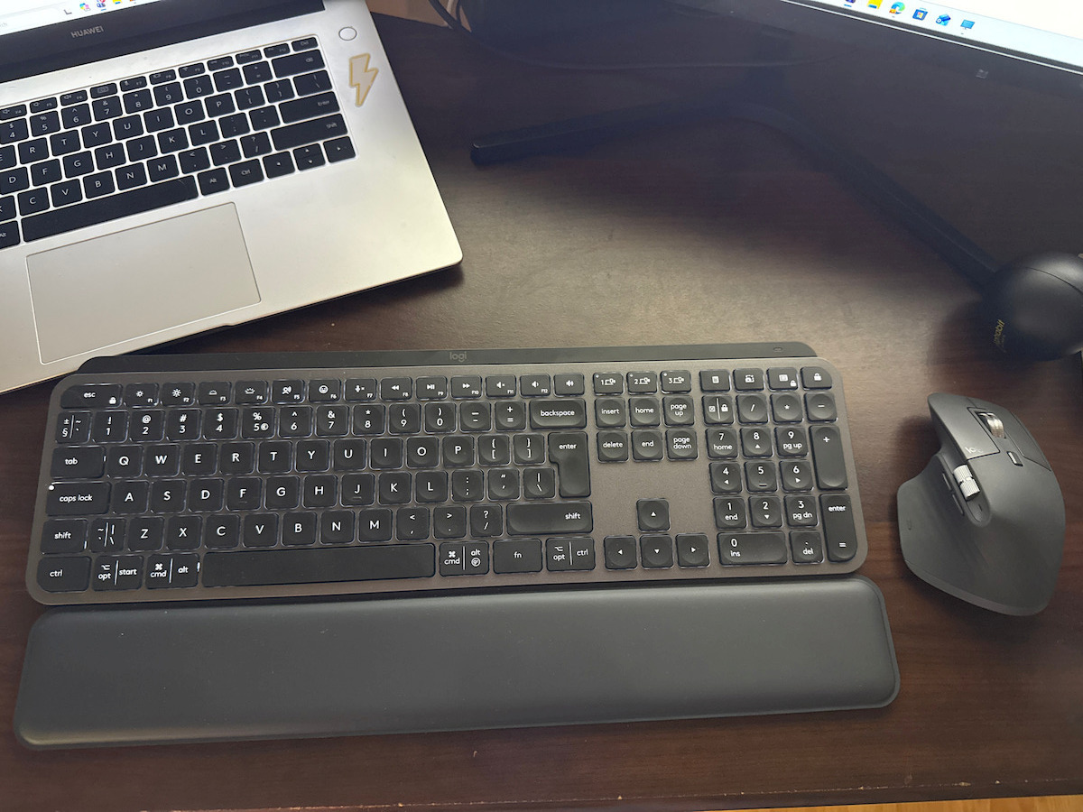 Logitech MX Keys Combo For Business Gen 2 Fără fir Bluetooth Set tastatură și mouse Engleză US