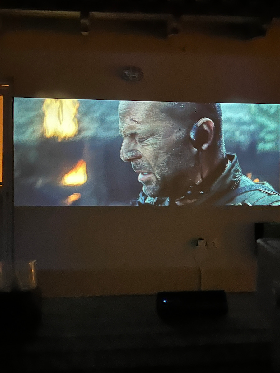 Magcubic HY450MAX Mini Projector LCD Full HD LED Lamp with Wi-Fi and Built-in Speakers