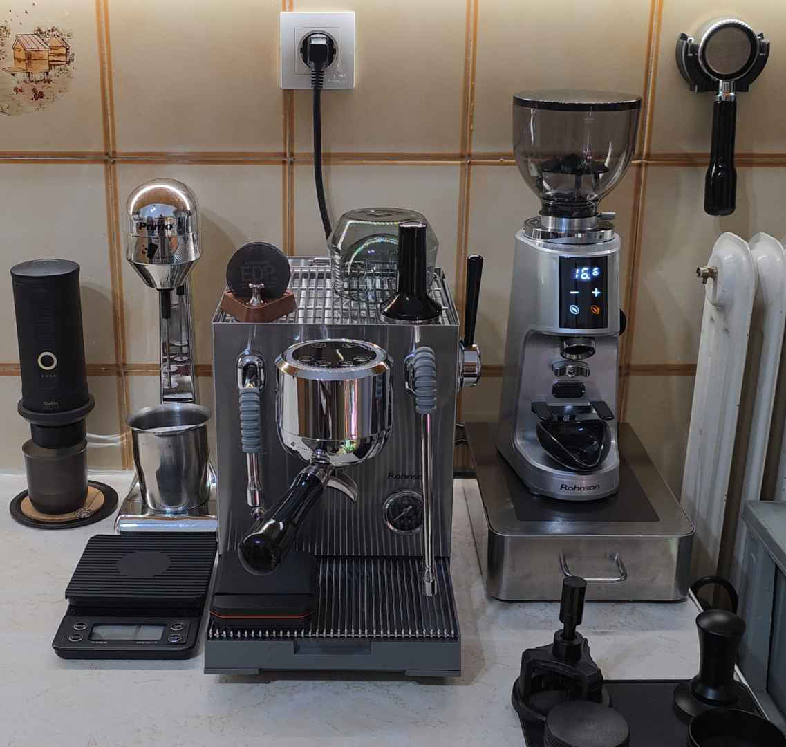 Rohnson Electric Coffee Grinder 260W with 350gr Capacity and 100 Grind Levels Silver