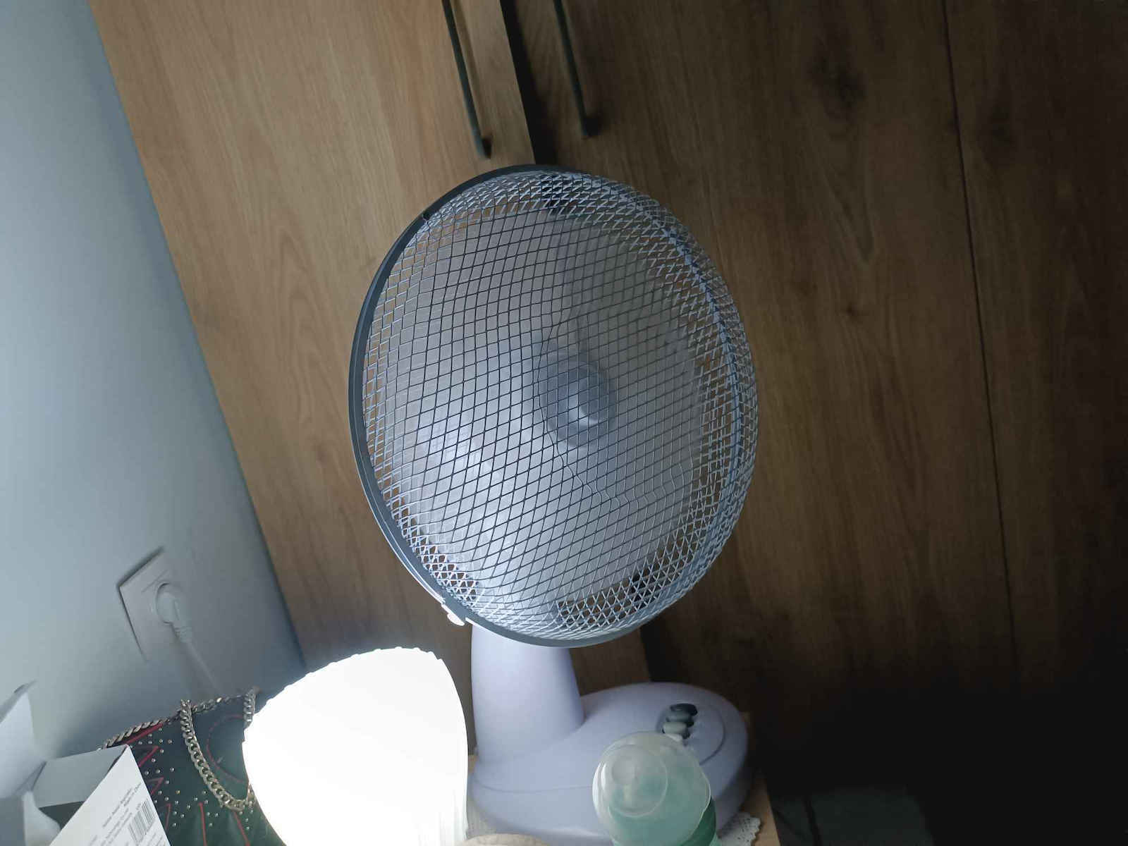 Newest FT-30 Tabletop Fan 40W Fan Diameter 30cm White