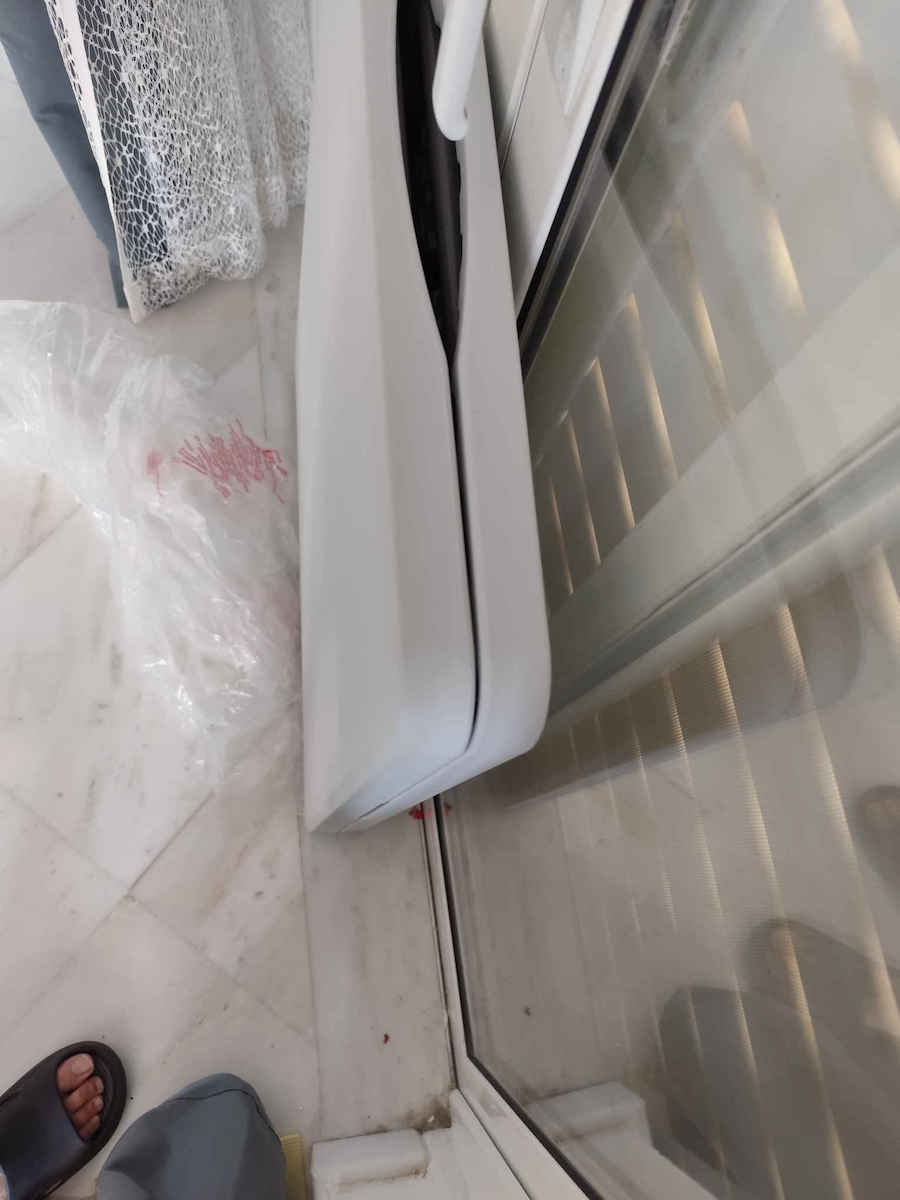 Πλαστικό Τραπέζι Catering Εξωτερικού Χώρου Πτυσσόμενο με Μεταλλικό Σκελετό Λευκό 152x69x74εκ.