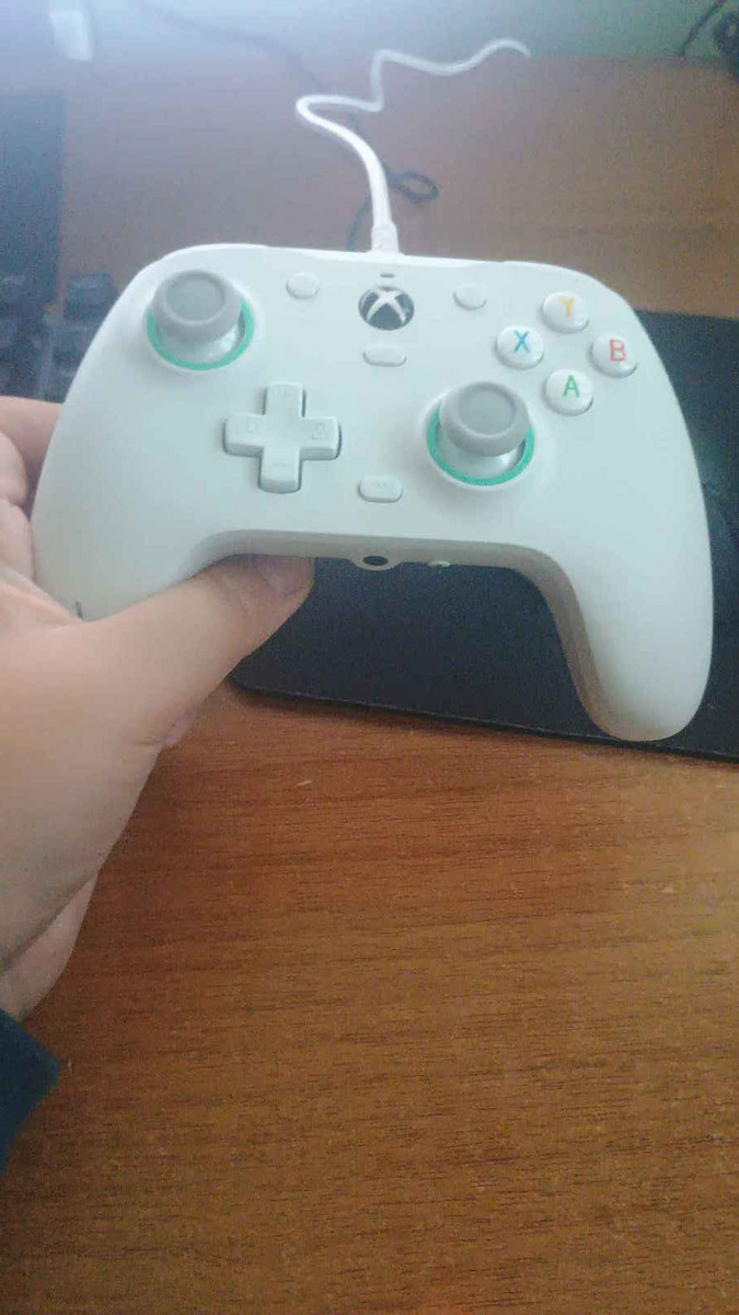 G7 SE Ενσύρματο Gamepad με Hall Effect Sticks για PC / Xbox One / Xbox Series Λευκό