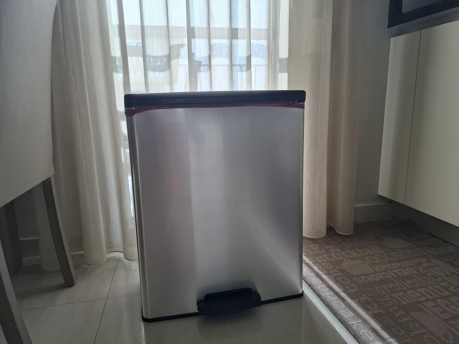 Curver Κάδος Deco Απορριμμάτων Μεταλλικός με Πεντάλ Ασημί 65lt