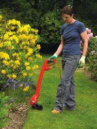 Black & Decker Ηλεκτρικό Χορτοκοπτικό Ώμου / Χειρός 250W 1.3kg