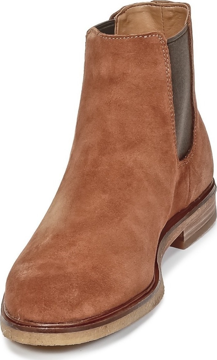 clarks gobi taupe