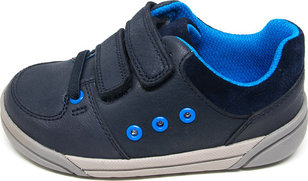 clarks clearance buzz