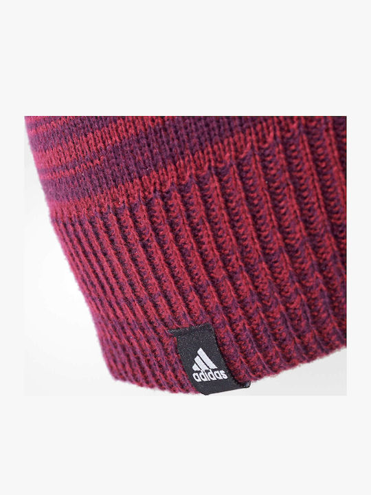 Beanie Reversible Beanie with Rib Knit in Burgundy color