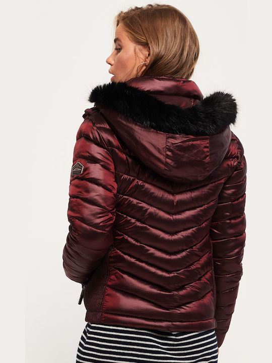 Superdry Luxe Chevron Fuji Kurz Damen Puffer Jacke mit pelziger Kapuze für Winter Burgundisch