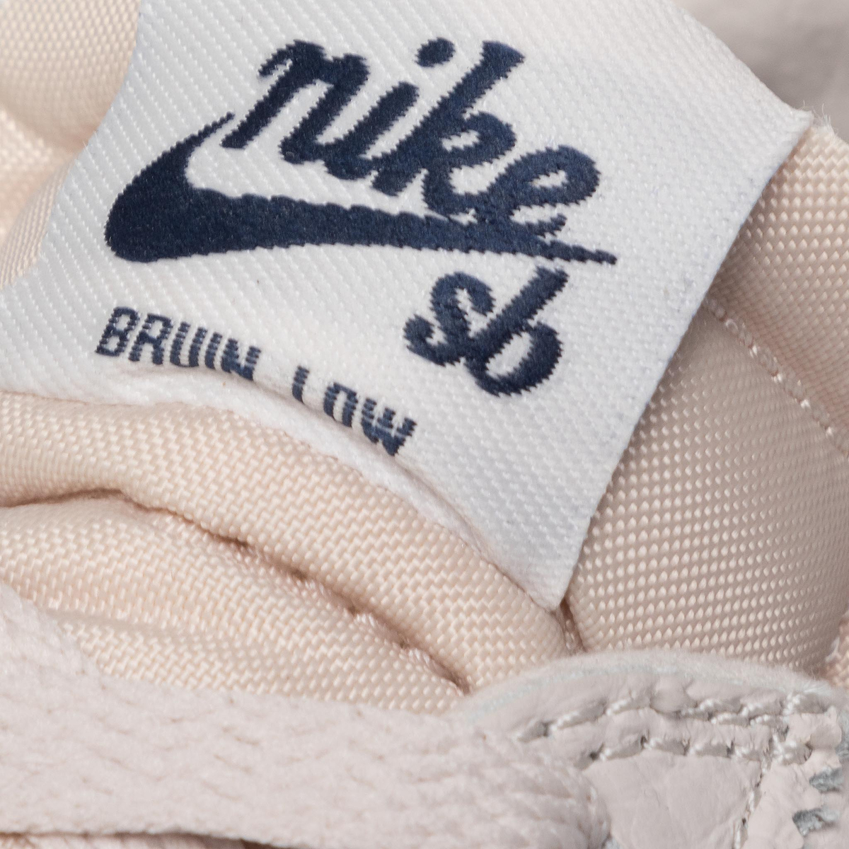 nike sb ultra bruin