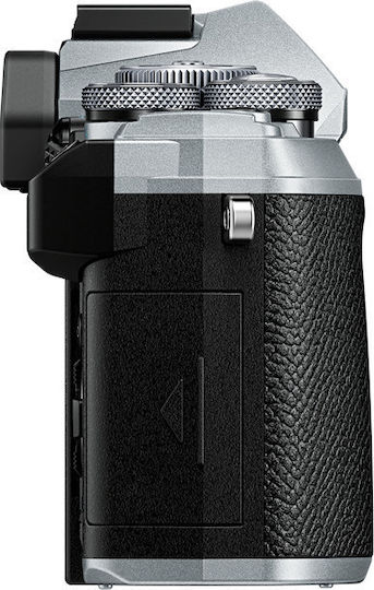 OM-D E-M5 Mark III Spiegellose Kamera Kit (ED 12-200mm F3.5-6.3) Silber