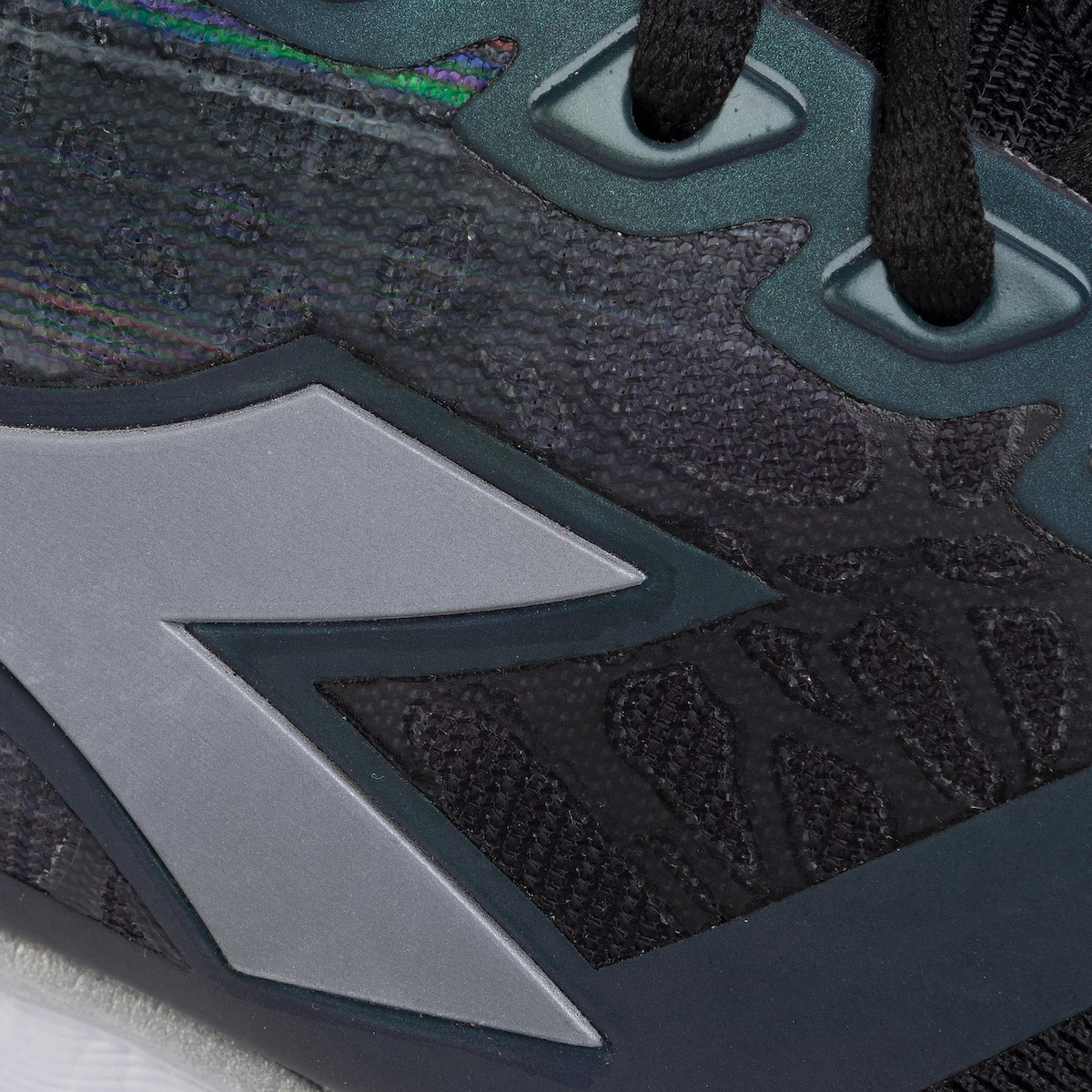 diadora mythos blushield hip 2
