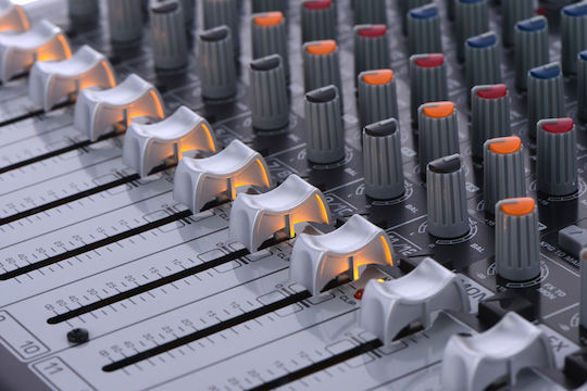 Behringer Xenyx QX1222USB QX1222USB Αναλογική Κονσόλα 12 Καναλιών με Phantom Power & 6 Εισόδους XLR