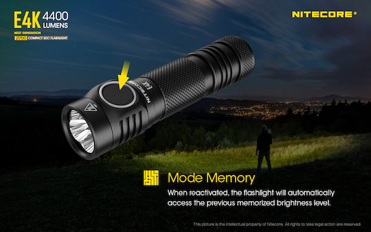 NiteCore Wiederaufladbar Taschenlampe LED IP68 mit maximaler Helligkeit 4400lm E4K Schwarz