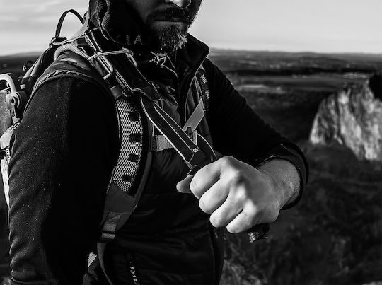Gerber Strongarm Serrated Μαχαίρι Επιβίωσης Μαύρο σε Θήκη