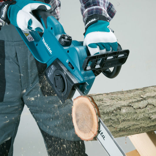 Makita 4.7kg cu lamă 35cm