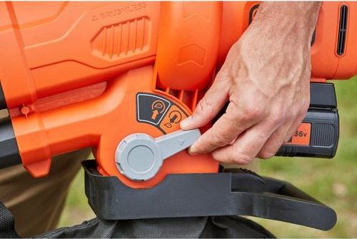 Black & Decker Handheld Leaf Blower / Vacuum 36V with 1 Battery 2.5Ah & Maximum Air Speed 270km/h