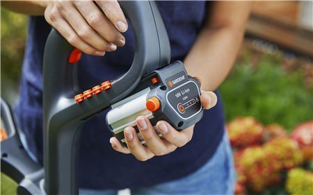 Gardena EasyCut Li-18/23 Χορτοκοπτικό Ώμου / Χειρός Μπαταρίας 18V 2.5kg με 1 Μπαταρία 2.6Ah