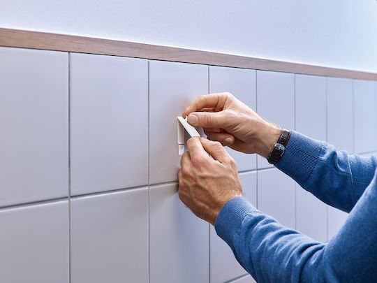 Tesa 77762-00000-00 Κρεμαστράκια με Αυτοκόλλητο Μεταλλικά Λευκά 2τμχ