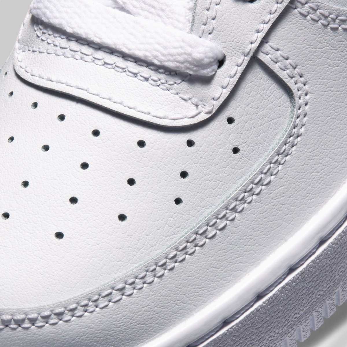 Nike Air Force 1 07 (GS) DB2616-100 - Skroutz.gr