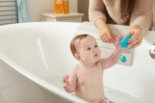 Tommee Tippee Splashtime Squirtee Bath Floats Water Face for 6++ Months