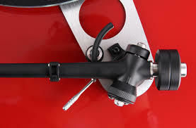 Rega Planar 3 Pick-Up cu Preamp Roșu