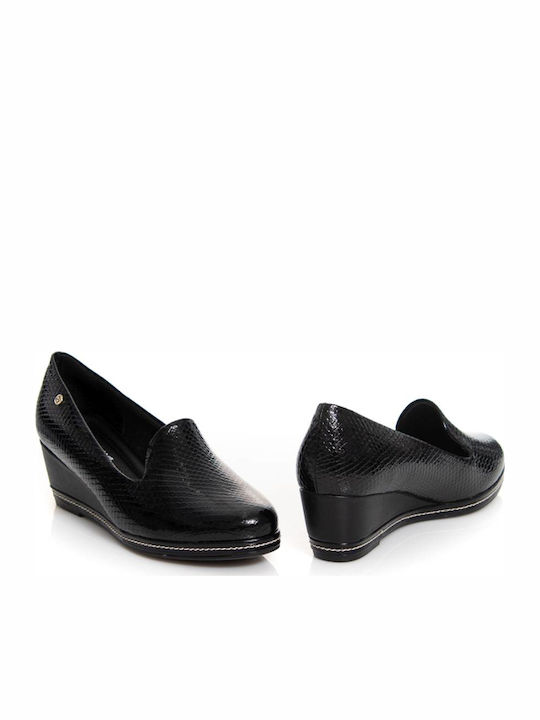 Piccadilly Women's Moccasins in Black Color