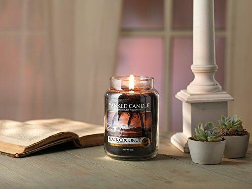 Yankee Candle Αρωματικό Κερί Signature σε Βάζο με Άρωμα Black Coconut 623gr