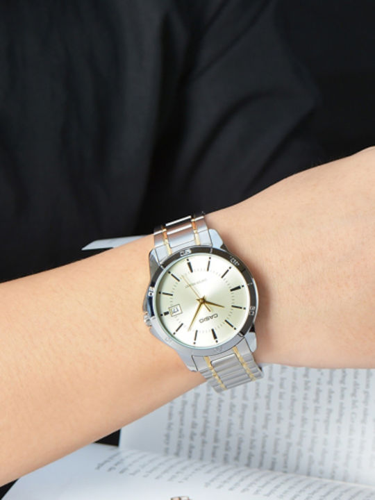 Casio Ρολόι Μπαταρίας με Μεταλλικό Μπρασελέ