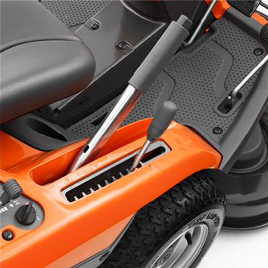 Husqvarna R 420TsX AWD Самоходно Трактор Бензинов