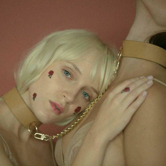 Bijoux Indiscrets Maze Doble Choker Handschellen in Braun Farbe