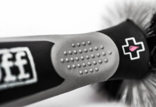 Muc-Off Четка за почистване на джанти и гуми за мотоциклети