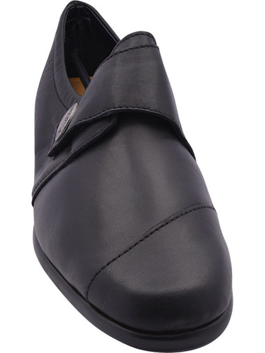 697-19526 Leather Women's Moccasins in Black Color