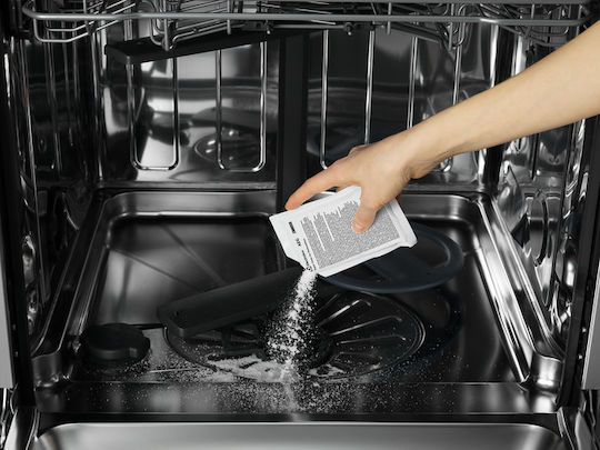 Electrolux Почистващ прах за съдомиялна машина 1x100Преведете на български език следната спецификационна единица за електронен търговски сайт в категорията "Поддръжка на съдомиялни машини". Отговорете само с превода M3DCP200