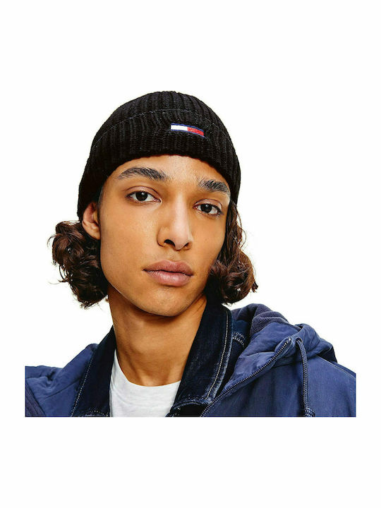 Beanie Beanie with Rib Knit in Black color