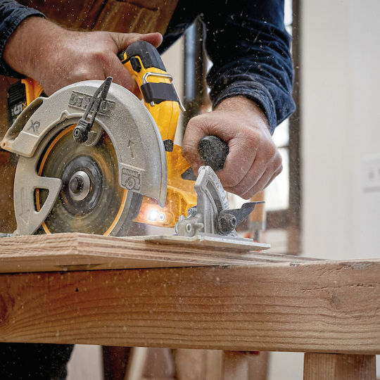 DEWALT Δισκοπρίονο 18V 1x5Ah με Σύστημα Αναρρόφησης