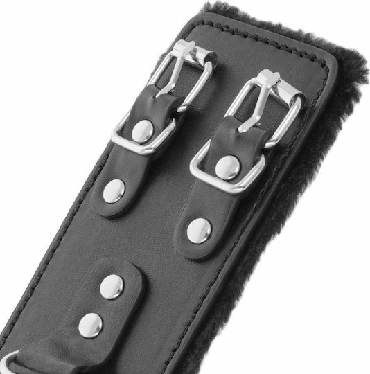 Darkness Wrist Restraints Black with Fur Cătușe în Culoare Negru