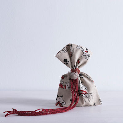 Christening Favor in Pouch Dogs Life made of Fabric