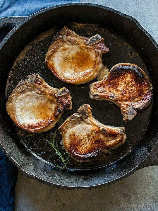 Lodge Pan made of Cast Iron 30.5cm