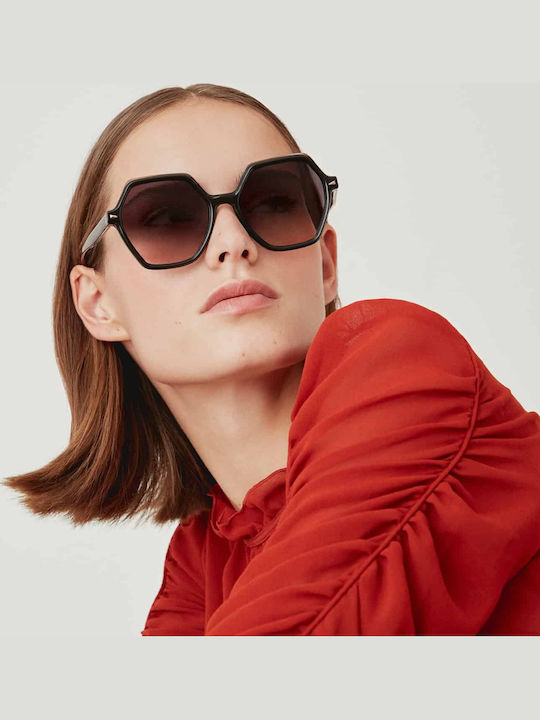 Gigi Barcelona Sunset Women's Sunglasses with Black Plastic Frame and Black Gradient Lens 6543/1