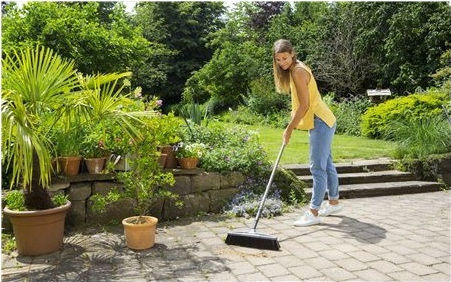 Gardena Natureline Garden Broom with Integrated Wooden Handle 45cm