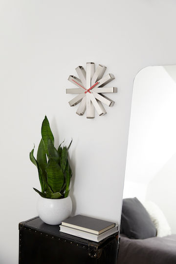Umbra Ribbon 3D Leise Wanduhr Metallisch Silber Ø30cm