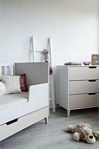 Santa Bebe Juno Nursery Furniture Set with Bed & Nursery Drawer White / Beige