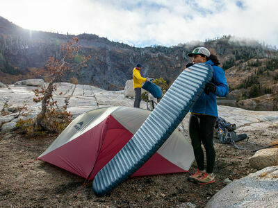 Thermarest Neoair Uberlite Single Camping Sleeping Mat Regular Wide 183x64cm Thickness 6.4cm in Blue color