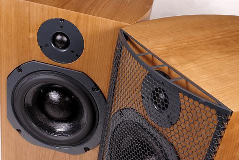 ATC SCM19 Pereche Boxe Pasive Hi-Fi Bookself 300W 2 Drumuri L26.5xA30xÎ43.8cm Maro